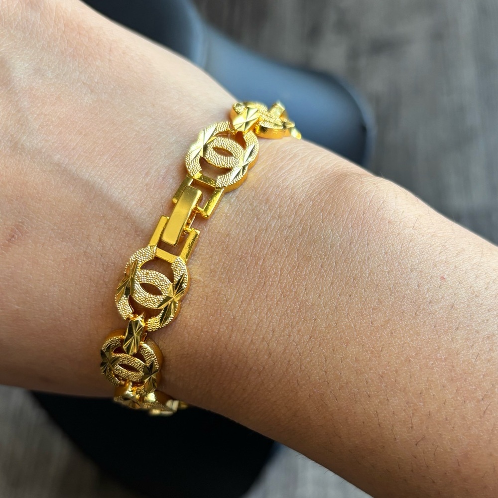 New Gold Link C Women's Bracelet - Yellow Gold Bracelet - Picture 5 of 7
